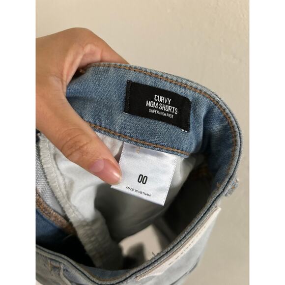 Express Shorts Women's 00 Curvy Mom Super High Rise Light Blue Raw Hem Denim - Picture 6 of 7